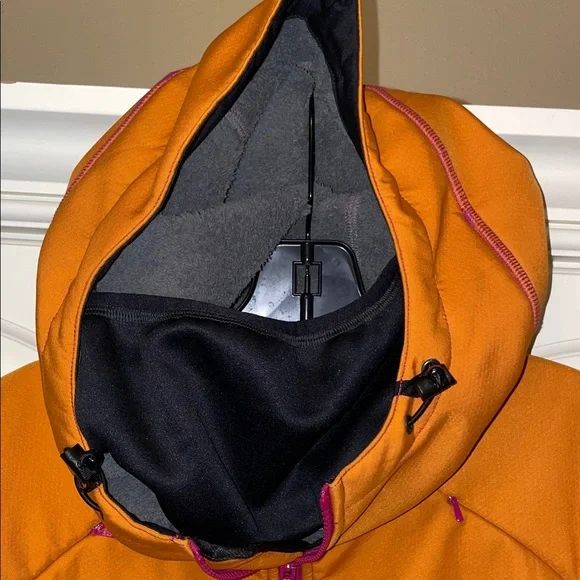 Loki Mountain Jacket with Built-in Mittens and Face Mask Size XL - Picture 6 of 7
